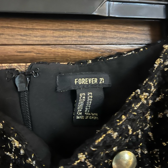 Mini skirt - Picture 2 of 2